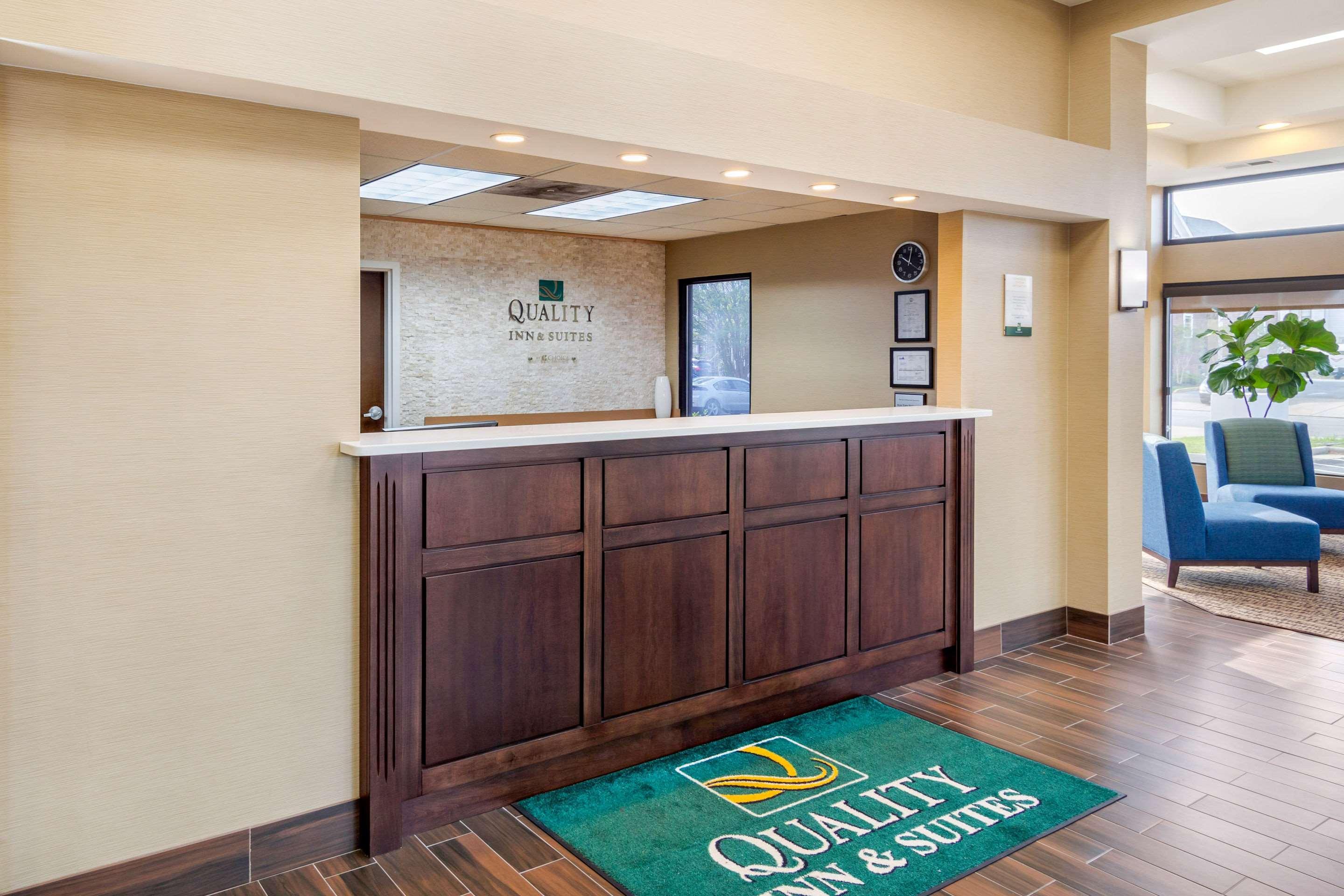 Quality Inn & Suites Olde Town Портсмут Екстер'єр фото